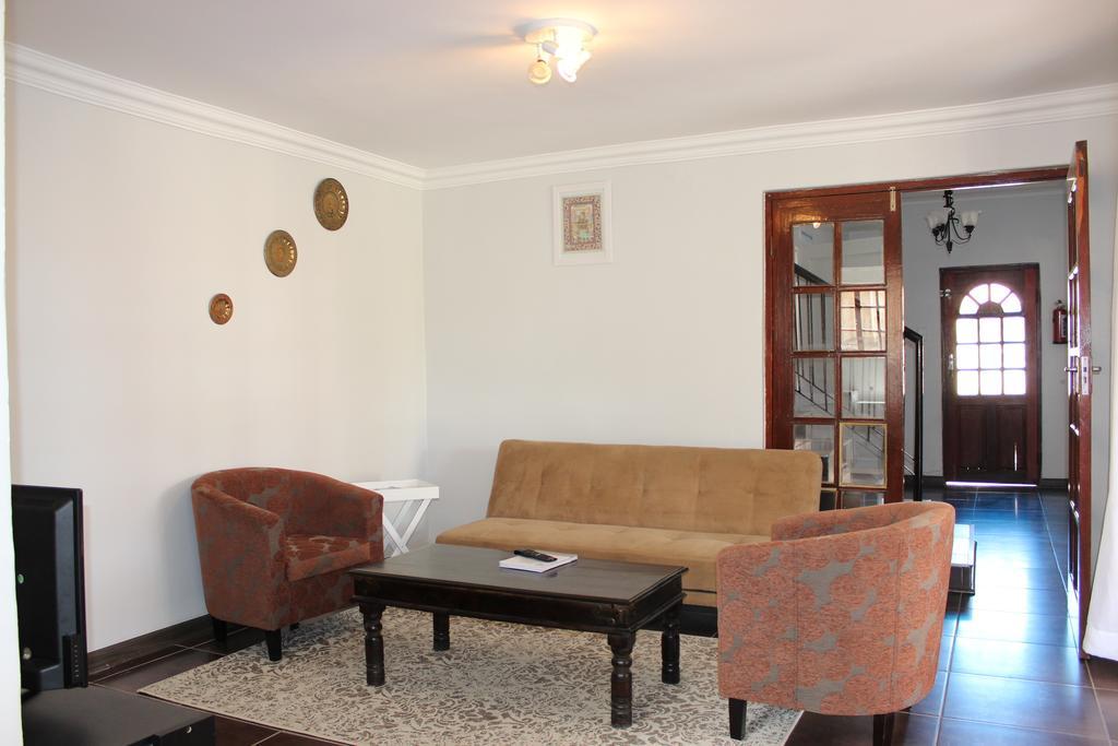 Blue Crane Guesthouse Maseru Exterior photo